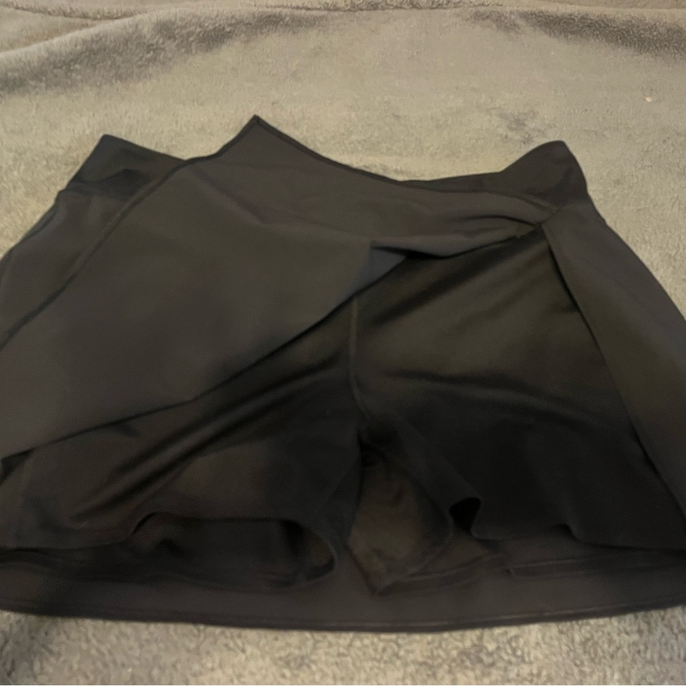 The North Face Women's Black Skort - Picture 3 of 7